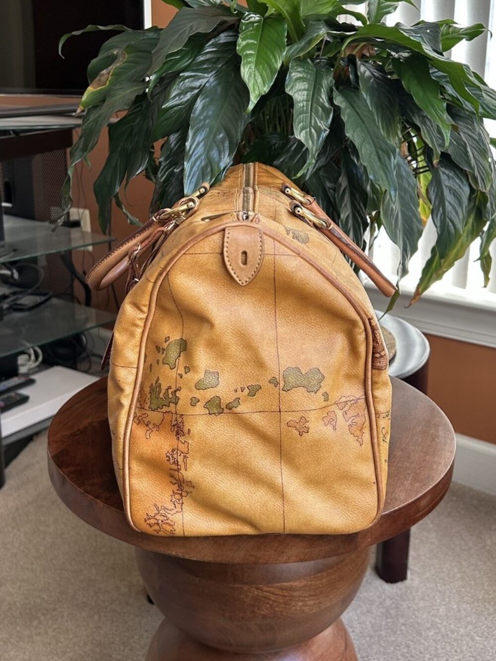 ALVIERO MARTINI Geo Classic Duffle Bag, Honey Tan - Picture 6 of 13